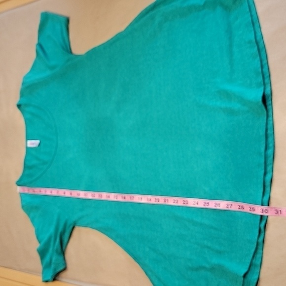 LuLaRoe Size XS "Perfect Tee" Green Yellow Marled Colored Swing Tunic Top, EUC - Picture 6 of 11